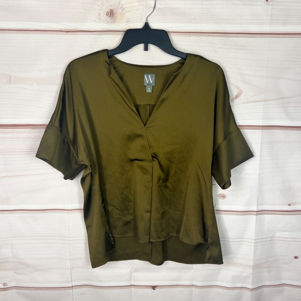 Worthington Top Womens XS Green Satin Blouse Split Neck Short Sleeve Pullover